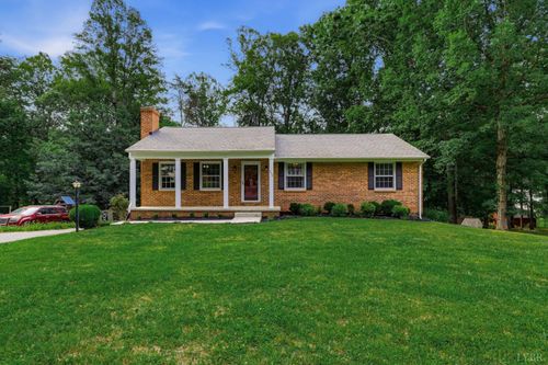 112 Valleywood Dr, Forest, VA, 24551-2804 | Card Image