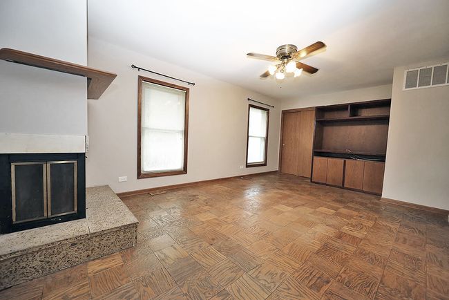 1141 Hartford Ln, House other with 5 bedrooms, 3 bathrooms and 2 parking in Elk Grove Village IL | Image 19