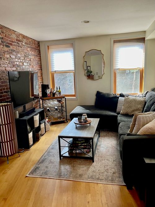 1-46 Hull, Boston, MA, 02113 | Card Image