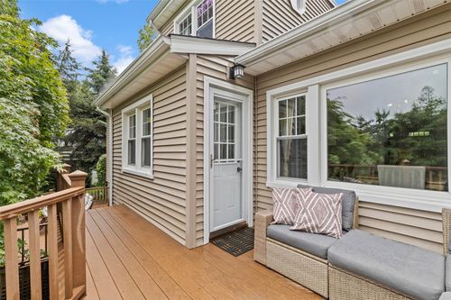 8 Sylvan Ln, Scarsdale, NY, 10583-7426 | Card Image
