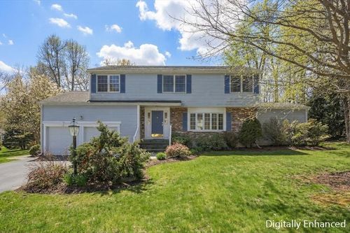 26 Monroe St, Shrewsbury, MA, 01545-5320 | Card Image