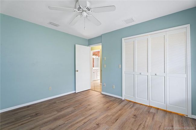 1339 Se Coral Reef St, House other with 3 bedrooms, 2 bathrooms and 2 parking in Port Saint Lucie FL | Image 34
