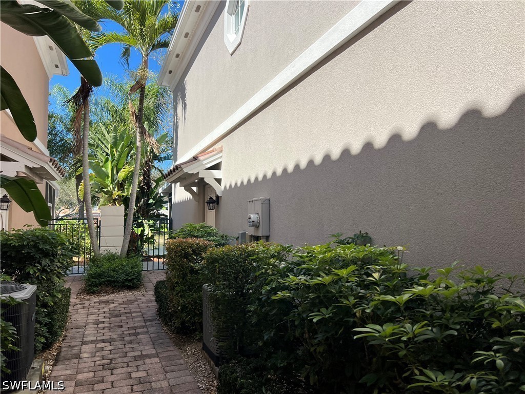 Residential Lease in Naples 4