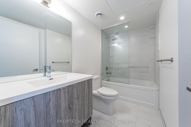 3009 - 138 Downes St, Condo with 2 bedrooms, 1 bathrooms and null parking in Toronto ON | Image 6