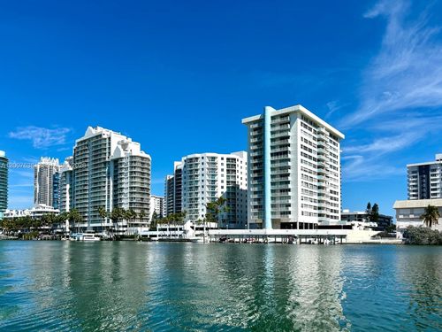 8e-5838 Collins Ave, Miami Beach, FL, 33140 | Card Image