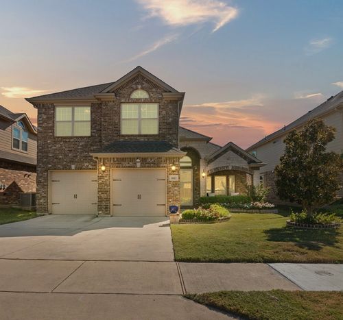 1612 Scarlet Crown Dr, Fort Worth, TX, 76177-1557 | Card Image