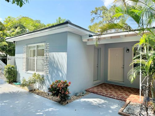 2-301 Ne 15th Ave, Fort Lauderdale, FL, 33301-1727 | Card Image