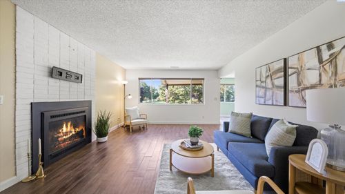 a203-629 N Fisher St, Kennewick, WA, 99336-2550 | Card Image