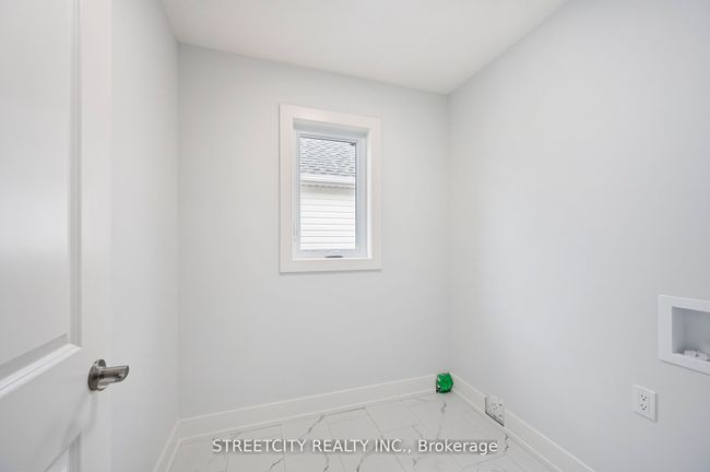 33 Lucas Rd, House other with 3 bedrooms, 3 bathrooms and 2 parking in St. Thomas ON | Image 17