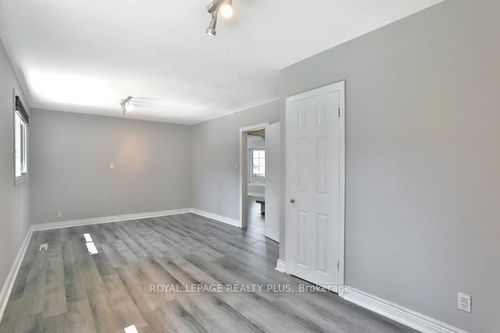 48 Birkbank Drive, Oakville, ON, L6J4Y9 | Card Image