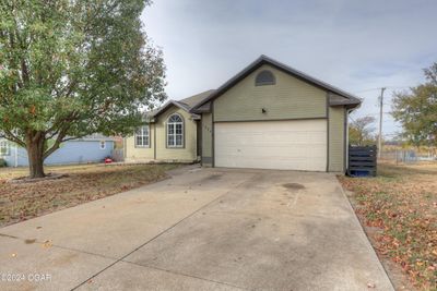 1824 Red Bird Drive, House other with 3 bedrooms, 2 bathrooms and null parking in Webb City MO | Image 3