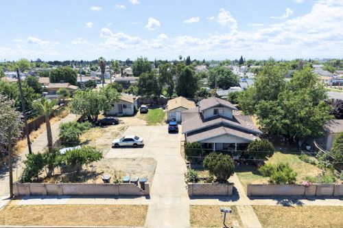 735-733 - 735 W Tulare Ave, Tulare, CA, 93274-3766 | Card Image