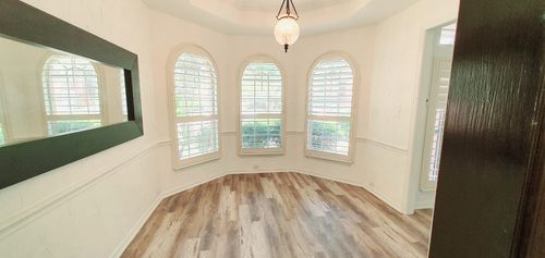 9720 Windy Hollow Dr, Irving, TX, 75063-5008 | Card Image