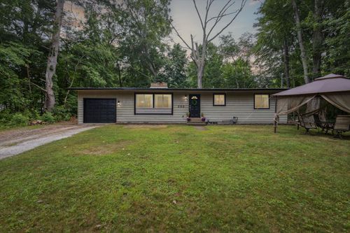 292 Peach, Fruitport, MI, 49415-9636 | Card Image