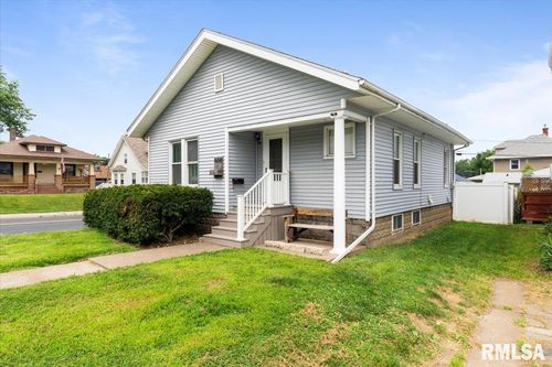 1658 W Lombard St, Davenport, IA, 52804-2264 | Card Image