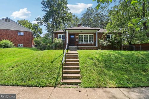 10215 Haywood Dr, SILVER SPRING, MD, 20902-4905 | Card Image