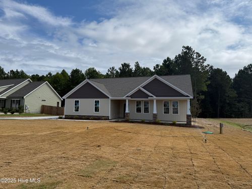 602 Tuscany Cir, Princeton, NC, 27569-9558 | Card Image