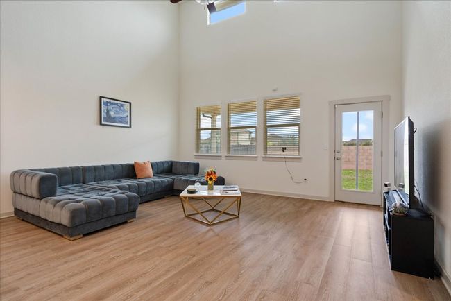 13705 Mc Arthur Dr, House other with 4 bedrooms, 3 bathrooms and 4 parking in Manor TX | Image 9