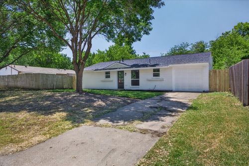 205 Nw Summercrest Blvd, Burleson, TX, 76028-4503 | Card Image