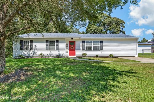 606 Duke Ct, Jacksonville, NC, 28546-8408 | Card Image