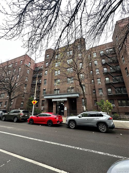 6k-88-12 Elmhurst Ave, Elmhurst, NY, 11373-1521 | Card Image
