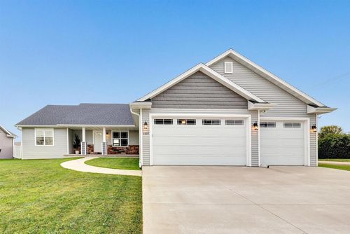 3309 E Aquamarine Ave, APPLETON, WI, 54913-7215 | Card Image