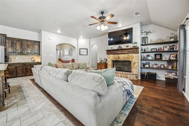 115 Lyndsey Ct, House other with 4 bedrooms, 2 bathrooms and null parking in Boyd TX | Image 13