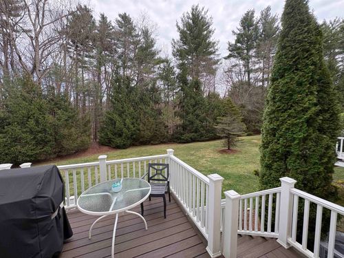 19 Mulberry Ln, Amherst, NH, 03031-2621 | Card Image