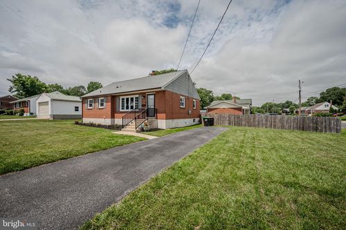 2811 Green St, CLAYMONT, DE, 19703-1907 | Card Image
