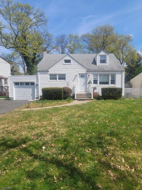565 Hunter Ave, Scotch Plains, NJ, 07076-1603 | Card Image