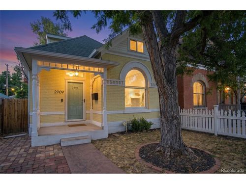 2909 Glenarm Pl, Denver, CO, 80205-3013 | Card Image