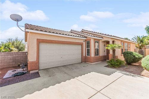 5023 Droubay Dr, Las Vegas, NV, 89122-8134 | Card Image