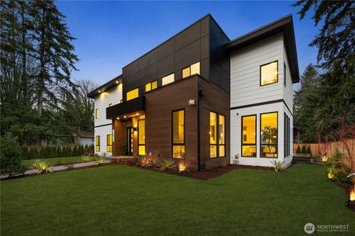 10416 130th Ave Ne, Kirkland, WA, 98033-4747 | Card Image