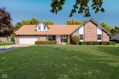530 Buck Creek Rd, Greenfield, IN, 46140-9667 | Card Image