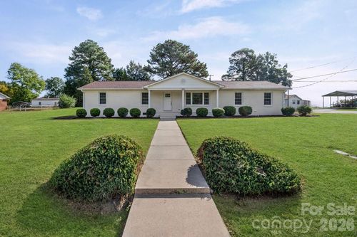 520 Wright Ave, Kannapolis, NC, 28083-4062 | Card Image