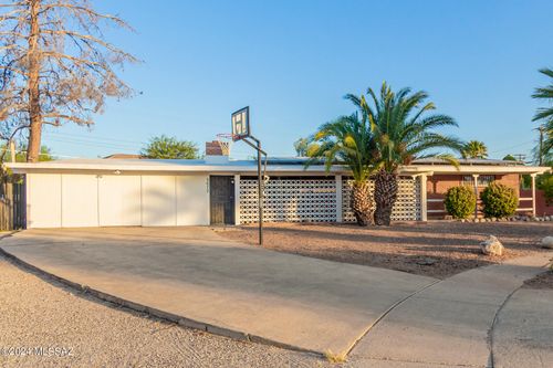 5672 E Alta Vista Street, Tucson, AZ, 85712 | Card Image