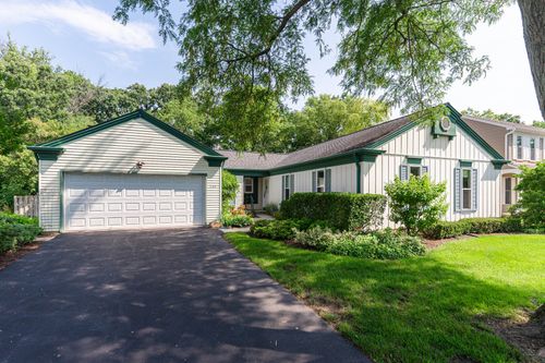 729 Hickory Ln, Carol Stream, IL, 60188-9145 | Card Image