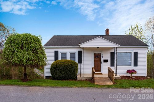166 Spruce St, Canton, NC, 28716-1530 | Card Image