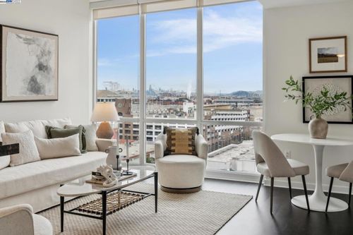 apt-1002-222 Broadway, Oakland, CA, 94607-3850 | Card Image
