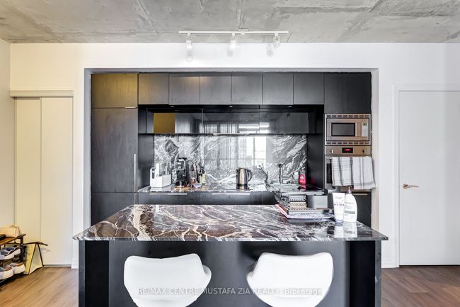 2501 - 88 Blue Jays Way, Condo with 2 bedrooms, 1 bathrooms and null parking in Toronto ON | Image 9