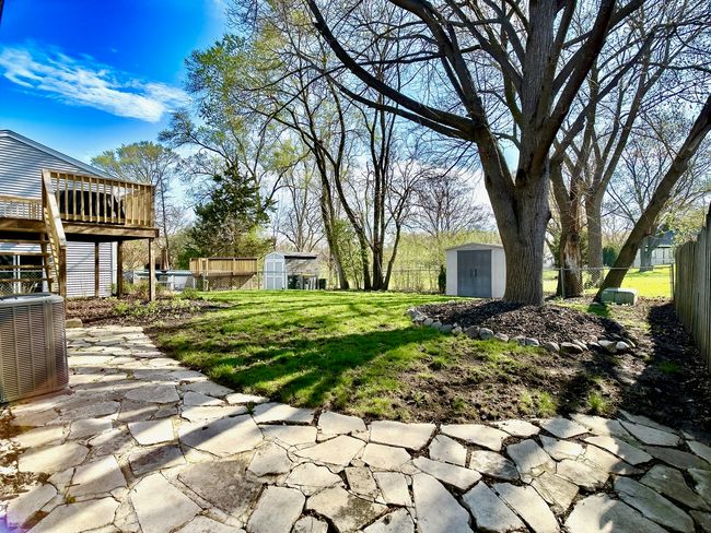 765 Woodside Dr, House other with 3 bedrooms, 2 bathrooms and 2 parking in Roselle IL | Image 23