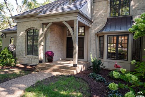 204 Fall Creek Rd, Lawrence, KS, 66049-9066 | Card Image