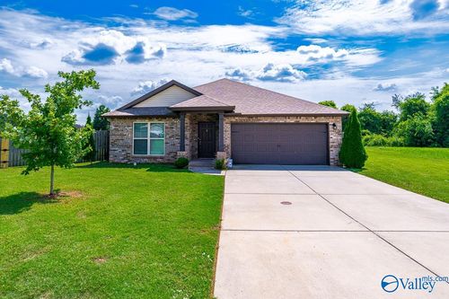 30342 Daniel Dr, Harvest, AL, 35749-5405 | Card Image