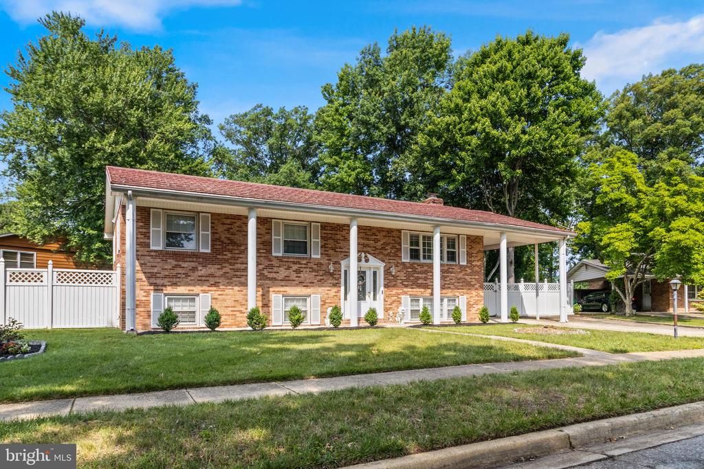 Residential in FORT WASHINGTON 2