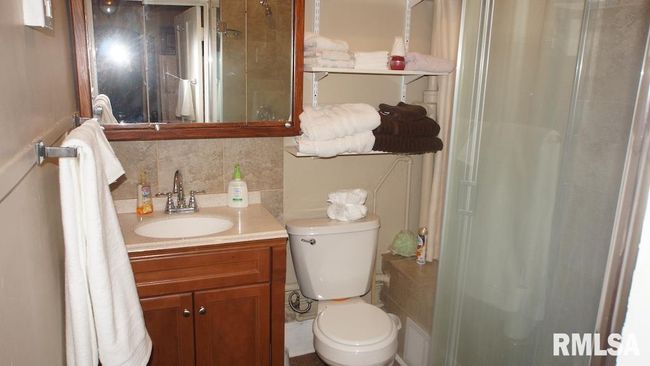 A - 2002 W 4 Th St, Condo with 1 bedrooms, 1 bathrooms and 1 parking in Davenport IA | Image 12