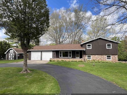 N1251 River Drive, Greenville, WI, 54942 | Card Image