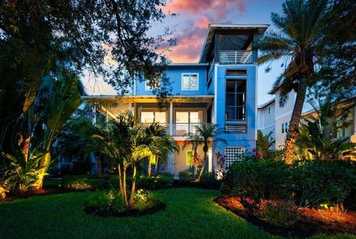 311 Firehouse Ct, LONGBOAT KEY, FL, 34228-1105 | Card Image