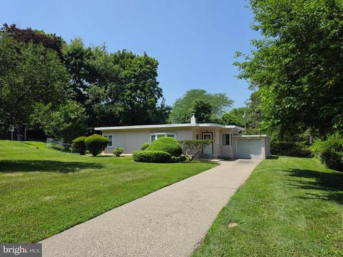 8202 Gladstone Rd, GLENSIDE, PA, 19038-7612 | Card Image