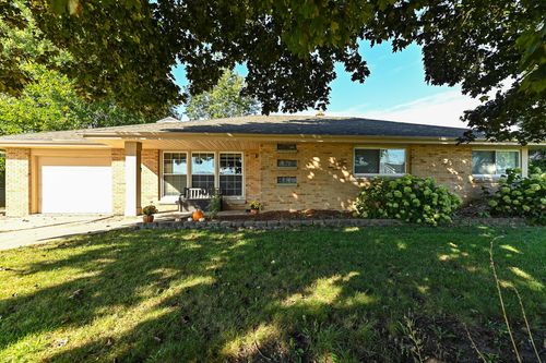 5305 S 110th St, Hales Corners, WI, 53130-1203 | Card Image