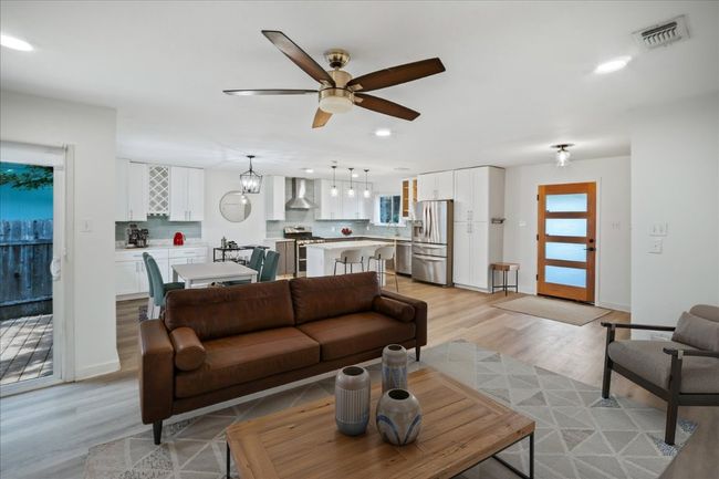 3803 Alexandria Dr, House other with 3 bedrooms, 2 bathrooms and null parking in Austin TX | Image 9
